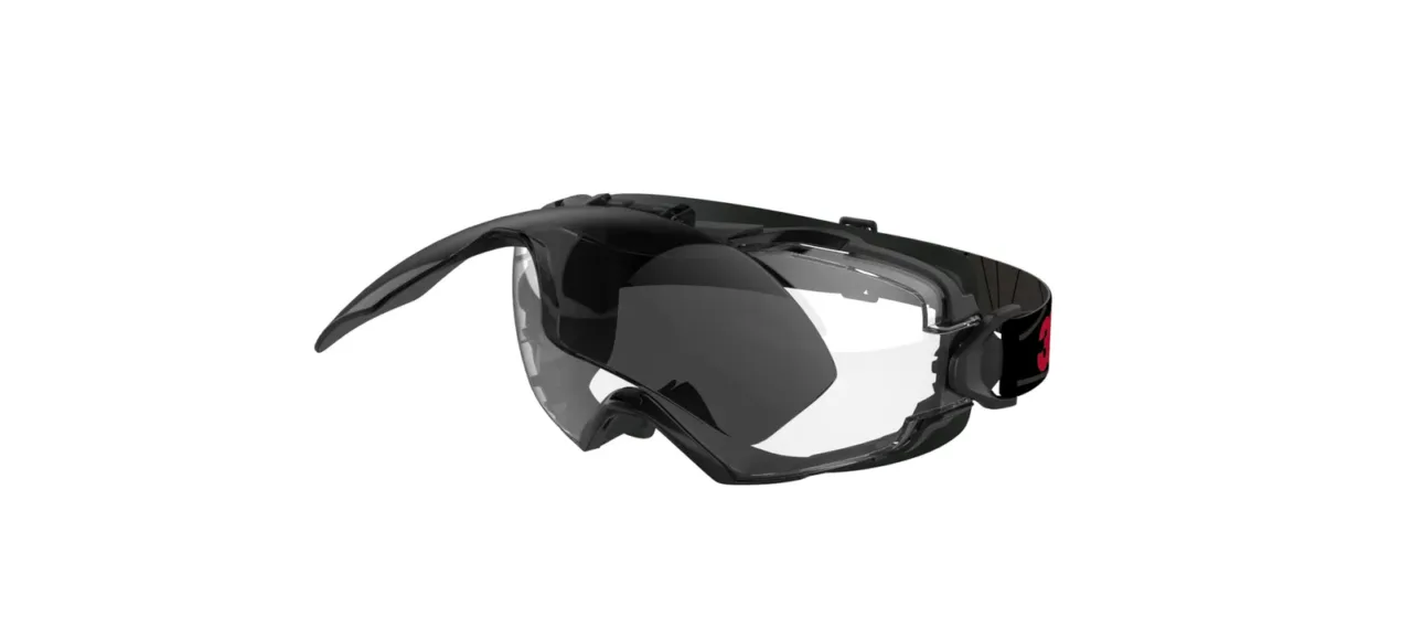 Black 3M protective goggles with clear visor