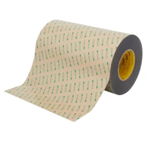 Adhesive tape roll with 3M branding.